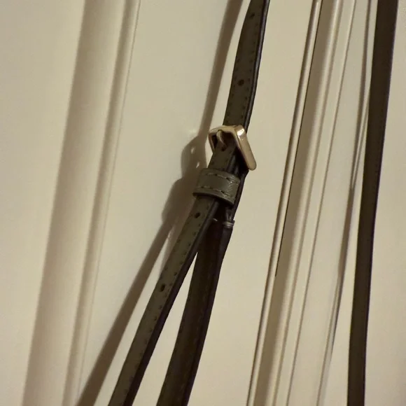 Kate Spade New York Rory Crossbody Bag in gray saffiano leather - Picture 11 of 11